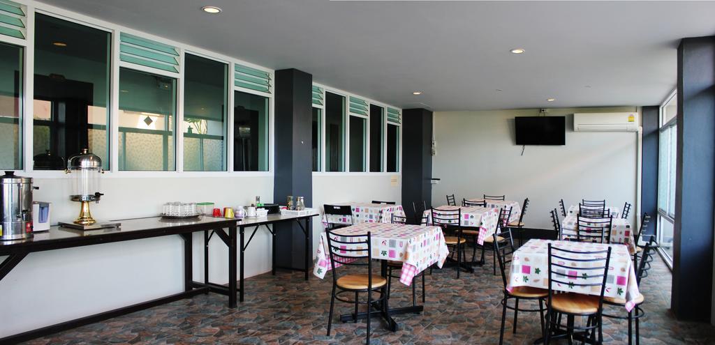 The Avail Hotel Phra Nakhon Si Ayutthaya Exterior foto